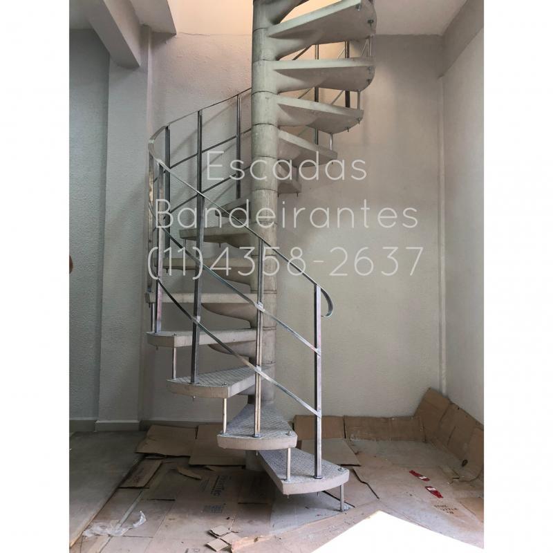 Corrimão de ferro galvanizado composto