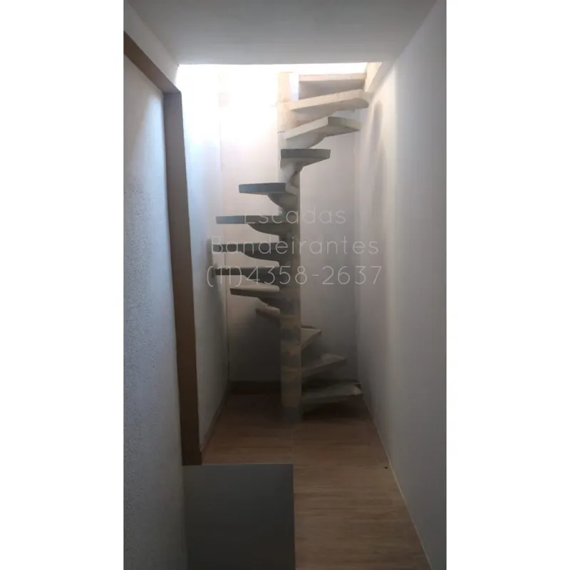 Escada pré moldada de concreto caracol