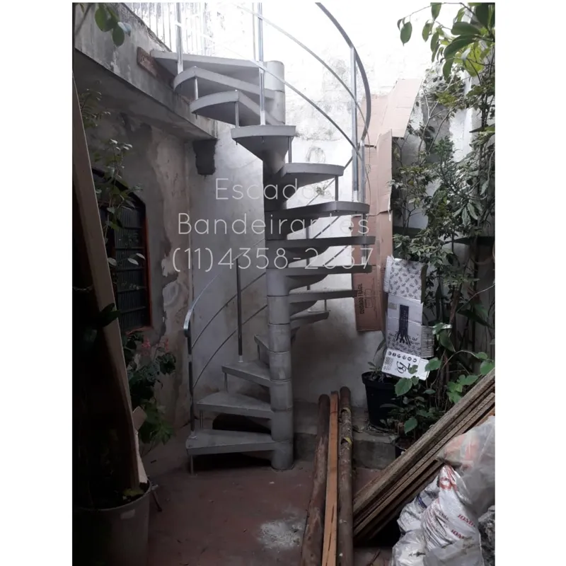 Escada pré moldada de concreto caracol
